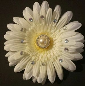 Medium FloralHair Accent